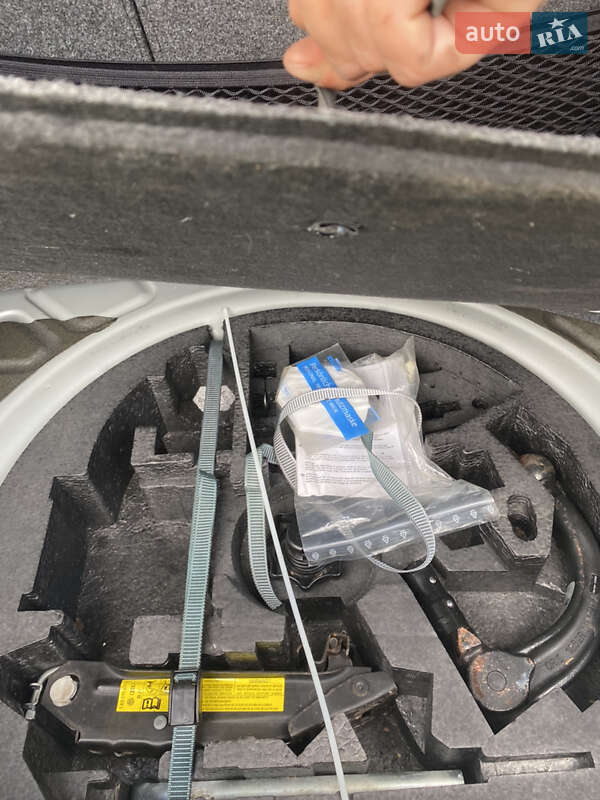 Хетчбек Volkswagen Golf 2007 в Львові