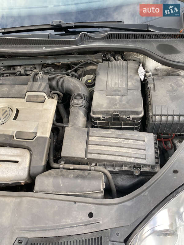 Хетчбек Volkswagen Golf 2007 в Львові