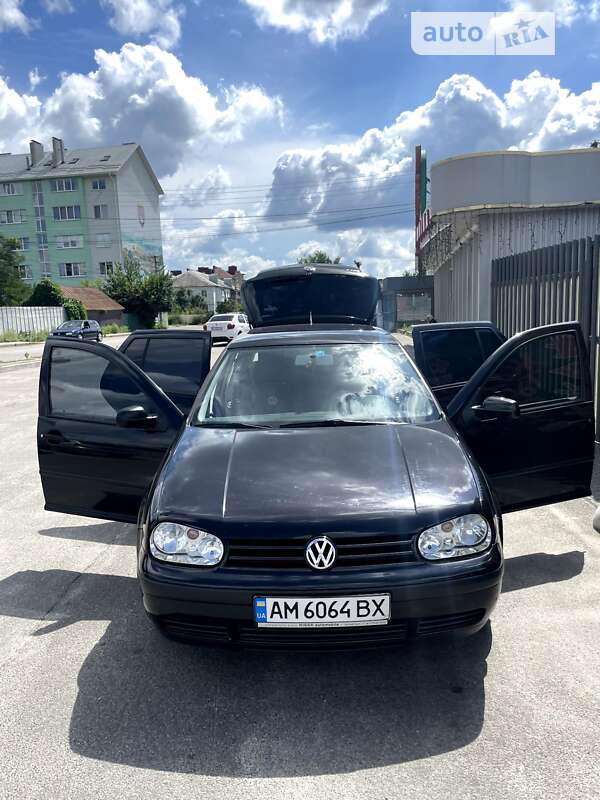 Volkswagen Golf 2000