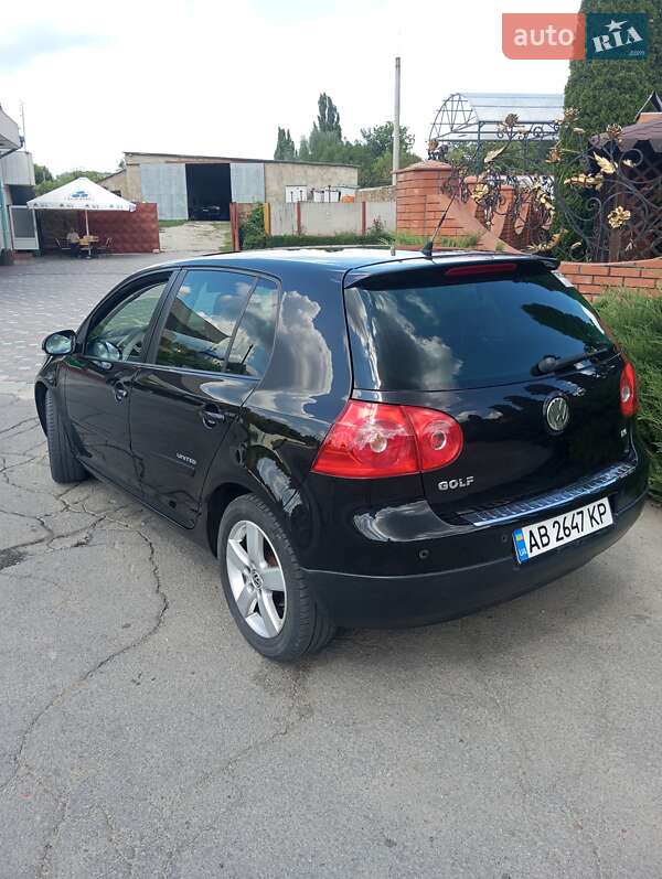 Хетчбек Volkswagen Golf 2008 в Могилів-Подільському