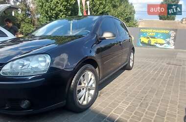 Хэтчбек Volkswagen Golf 2008 в 