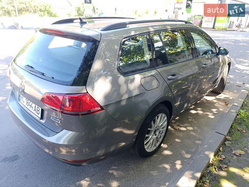 Універсал Volkswagen Golf 2015 в Львові
