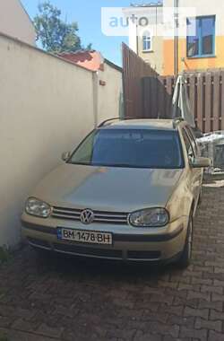 Універсал Volkswagen Golf 2002 в Сумах