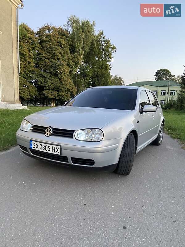 Хетчбек Volkswagen Golf 2000 в Старокостянтинові