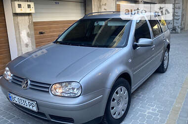 Универсал Volkswagen Golf 2002 в Тернополе