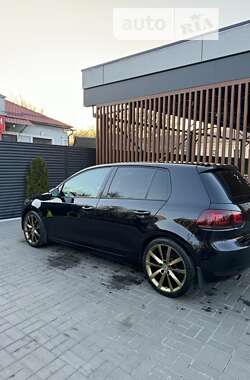 Хетчбек Volkswagen Golf 2011 в Черкасах