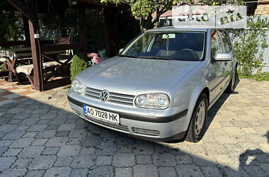 Хэтчбек Volkswagen Golf 2000 в Ужгороде