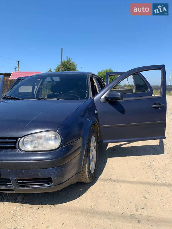 Хэтчбек Volkswagen Golf 2000 в Банилове-Подгорном
