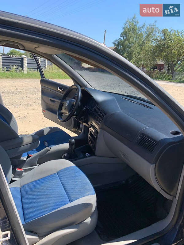 Хэтчбек Volkswagen Golf 2000 в Банилове-Подгорном