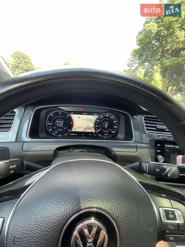 Універсал Volkswagen Golf 2017 в Тернополі