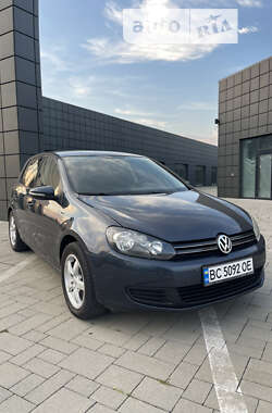 Хетчбек Volkswagen Golf 2010 в Тячеві