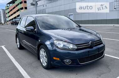 Хетчбек Volkswagen Golf 2010 в Дніпрі