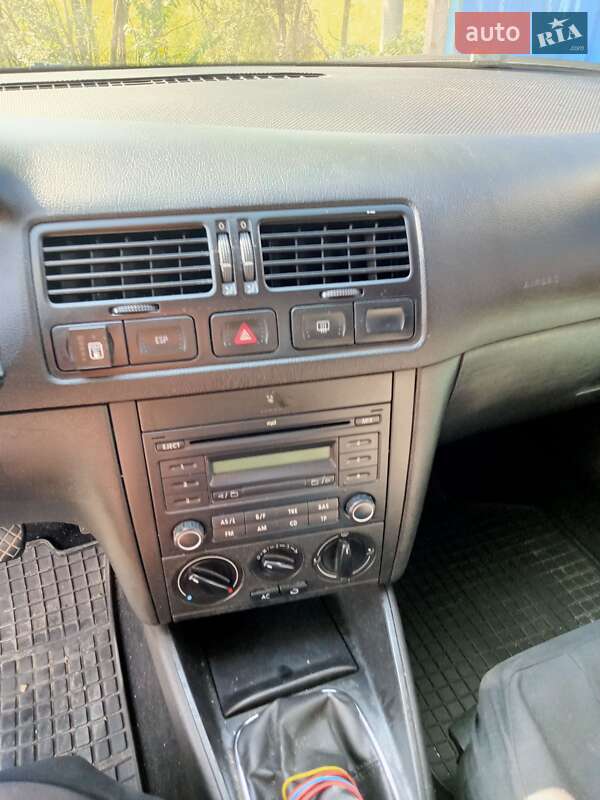 Універсал Volkswagen Golf 2006 в Івано-Франківську