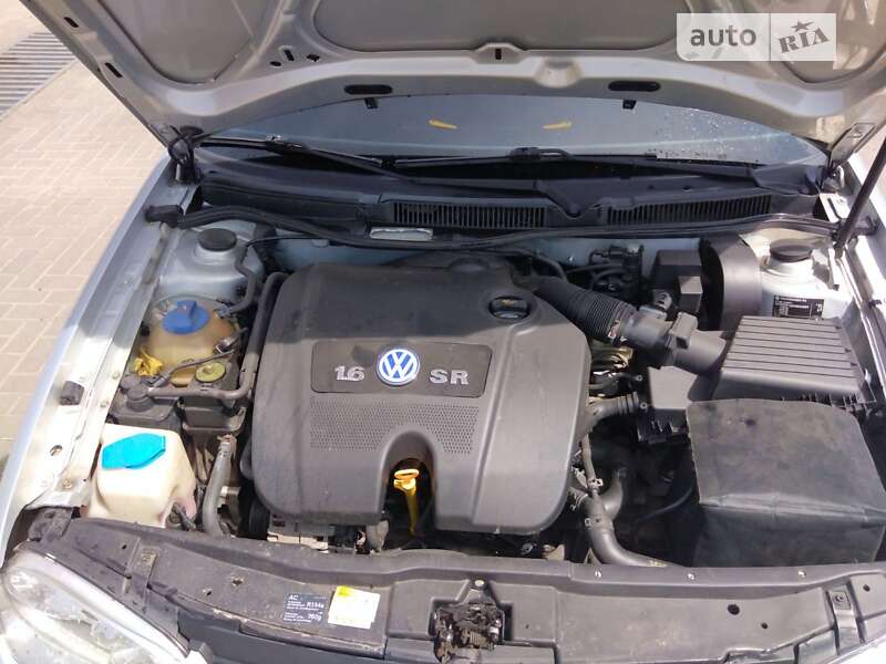 Универсал Volkswagen Golf 1999 в Сарнах