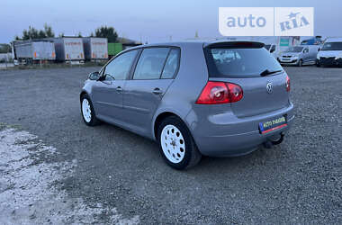 Хэтчбек Volkswagen Golf 2004 в Луцке