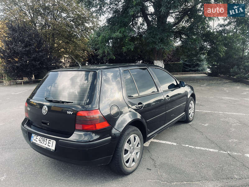 Хэтчбек Volkswagen Golf 2000 в Черновцах