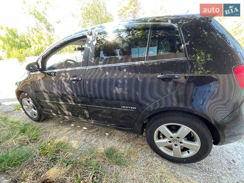 Хетчбек Volkswagen Golf 2008 в Харкові