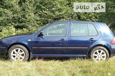 Хэтчбек Volkswagen Golf 2002 в Яворове