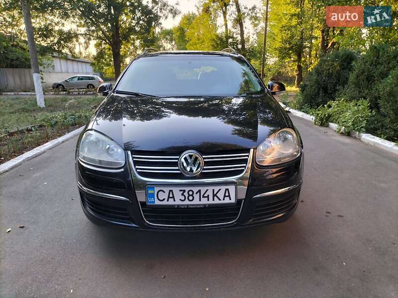 Универсал Volkswagen Golf 2009 в Бершади