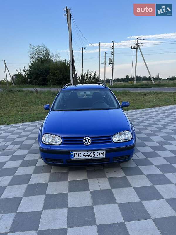 Універсал Volkswagen Golf 2003 в Самборі