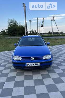 Универсал Volkswagen Golf 2003 в Самборе