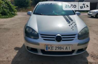 Хэтчбек Volkswagen Golf 2006 в Каменском