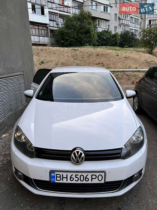 Хэтчбек Volkswagen Golf 2012 в Черноморске