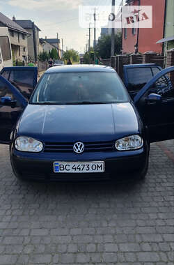 Хэтчбек Volkswagen Golf 2001 в Самборе