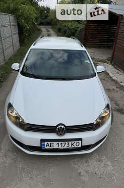 Універсал Volkswagen Golf 2010 в Дніпрі