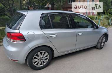 Хэтчбек Volkswagen Golf 2012 в Киеве