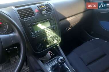 Хэтчбек Volkswagen Golf 2007 в Цумани