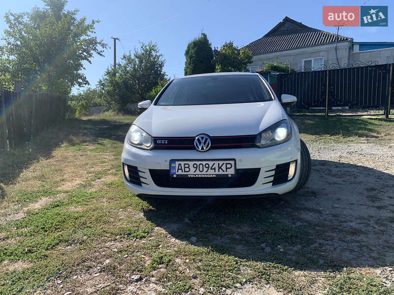 Хетчбек Volkswagen Golf 2011 в Тульчині