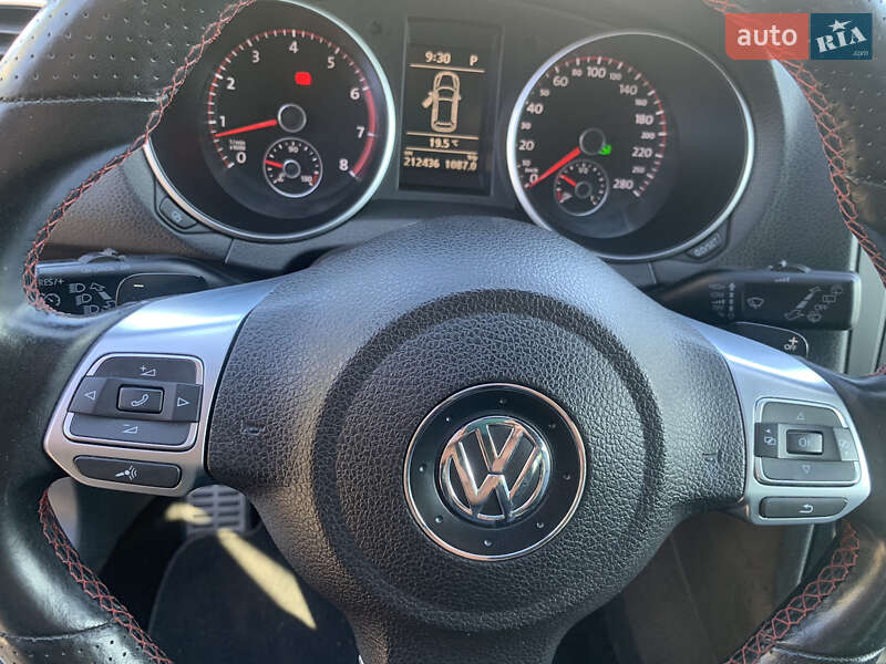 Хетчбек Volkswagen Golf 2011 в Тульчині