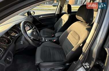 Универсал Volkswagen Golf 2017 в 