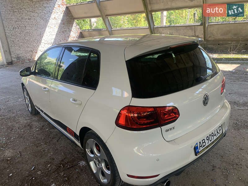 Хетчбек Volkswagen Golf 2011 в Тульчині