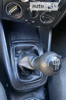 Хэтчбек Volkswagen Golf 2001 в  фото 21 Хэтчбек Volkswagen Golf 2001 в