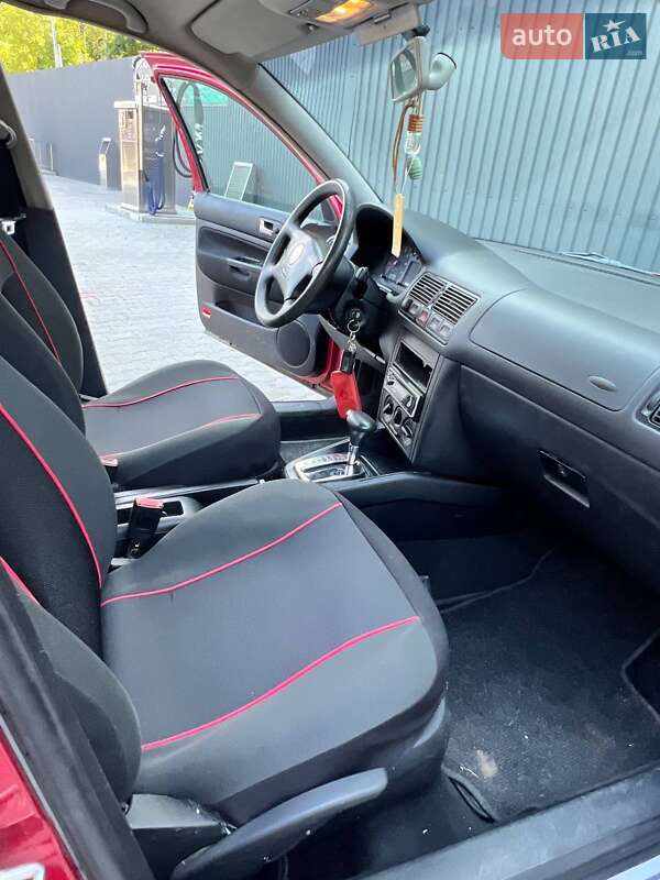 Хетчбек Volkswagen Golf 2001 в Дрогобичі