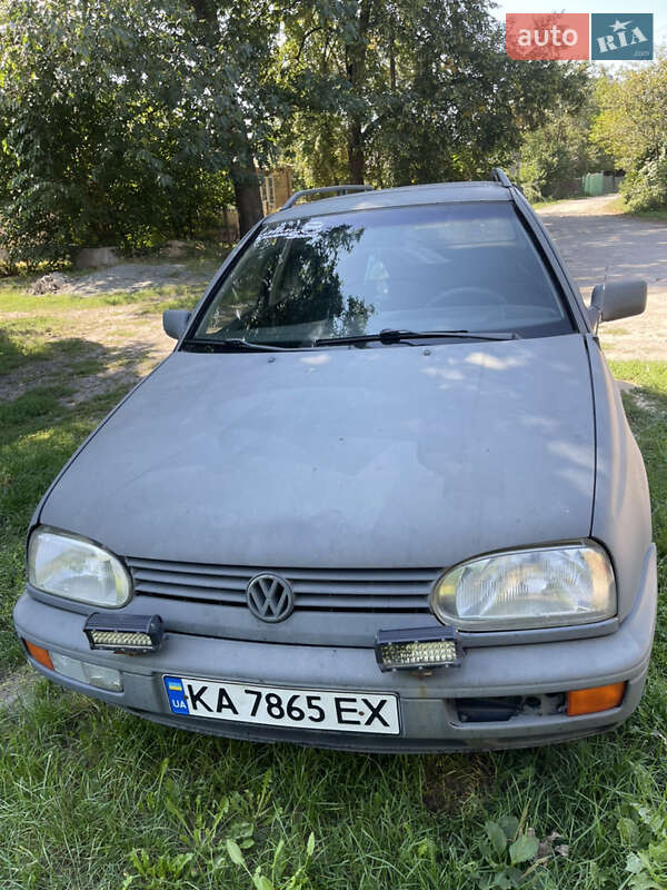 Универсал Volkswagen Golf 1994 в Вышгороде