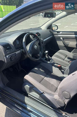 Хэтчбек Volkswagen Golf 2008 в 