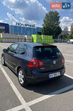 Хэтчбек Volkswagen Golf 2008 в 
