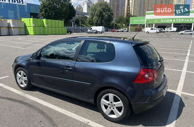 Хэтчбек Volkswagen Golf 2008 в 