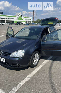 Хэтчбек Volkswagen Golf 2008 в Киеве