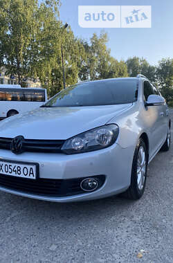 Універсал Volkswagen Golf 2012 в Сумах