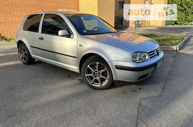 Хетчбек Volkswagen Golf 2002 в Дніпрі