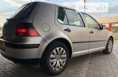 Хетчбек Volkswagen Golf 2002 в Хмельницькому