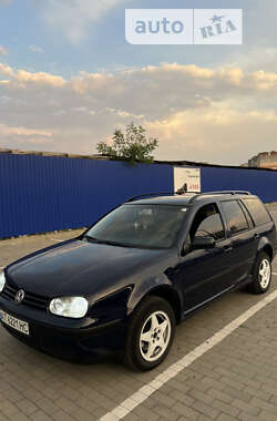 Универсал Volkswagen Golf 2002 в Калуше