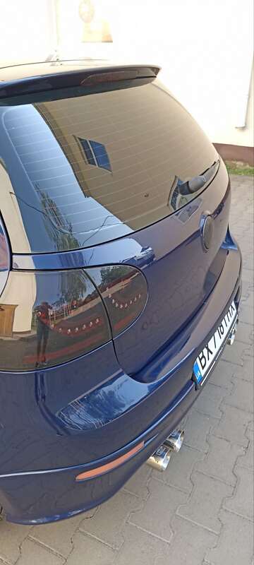 Хэтчбек Volkswagen Golf 2005 в Хмельницком