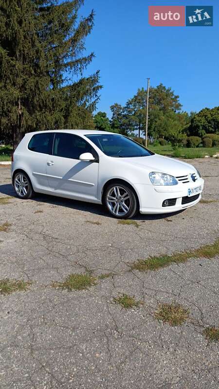 Хетчбек Volkswagen Golf 2008 в Харкові