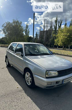 Хэтчбек Volkswagen Golf 1996 в Харькове