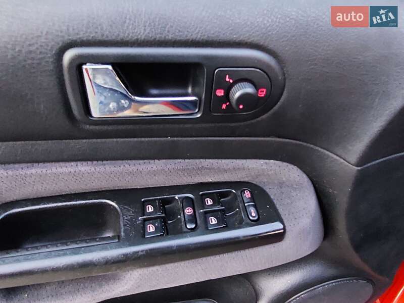 Хетчбек Volkswagen Golf 1999 в Одесі